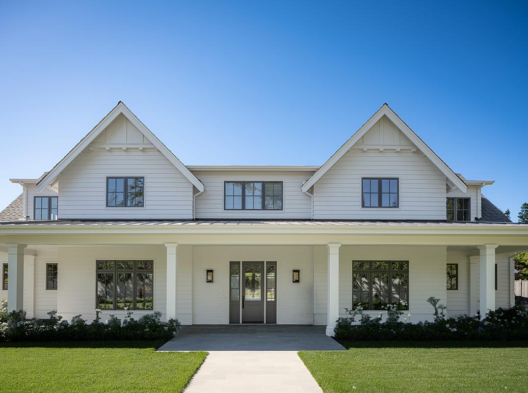MAGNIFICENT CALIFORNIA FARMHOUSE